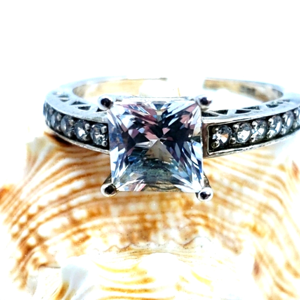 925 Sterling silver CZ Ring